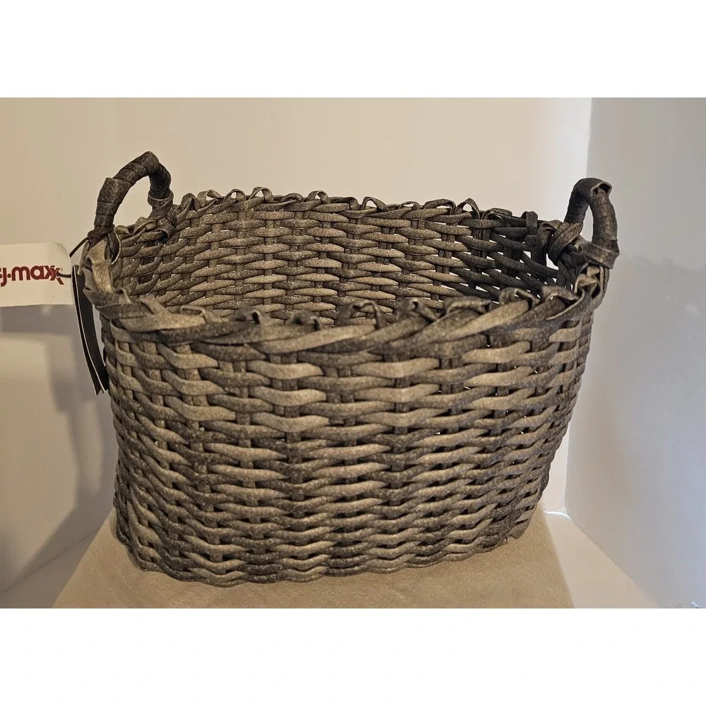 Broyhill Woven Brown Basket Handles NWT